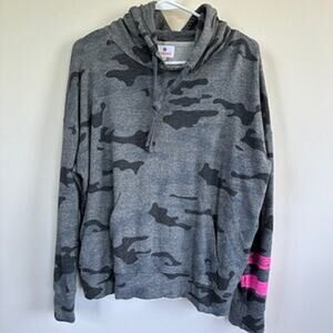 Sundry Camouflage Hoodie Pullover Sweatshirt Pink Stripe Sleeve Front Pocket S